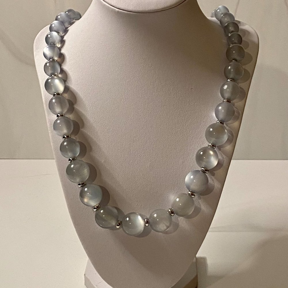 Light green beads decorate this necklace by Kim Rogers® - Picture 2 of 5